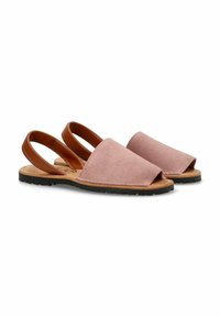 Sandalias de ante rosa con correas de cuero marrón, suela de goma plana y un diseño minimalista. Superficie texturizada para un detalle adicional.