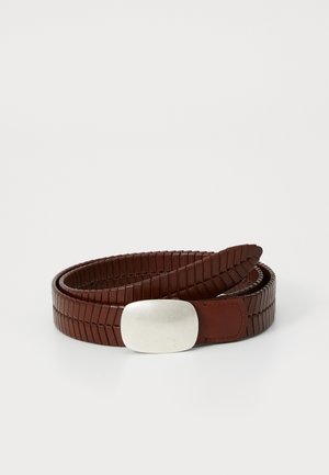 Brown woven leather belt featuring a textured surface and a rounded silver metal buckle. The design is sleek and functional.