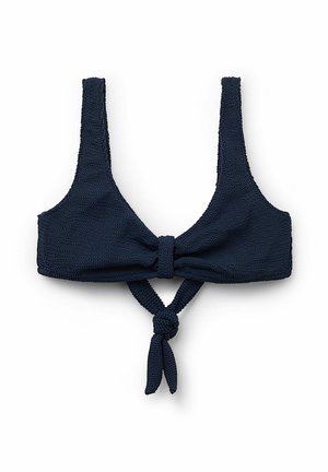 Dunkelblauer Bikini-Oberteil aus strukturiertem Stoff, mit breiten Trägern und einer zentralen Schleife mit geknotetem Detail auf der Rückseite.