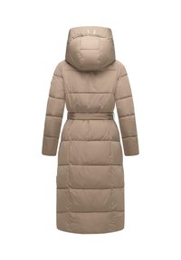  Lange beige pufferjas met een capuchon, een ceintuur in de taille en een gestikt patroon. Gladde textuur met een moderne, gestructureerde silhouette.