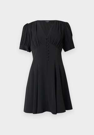 Vestido corto negro de manga corta con escote en V, que presenta un cuerpo ajustado, seis botones delanteros y una falda acampanada. Textura suave, longitud hasta la rodilla.