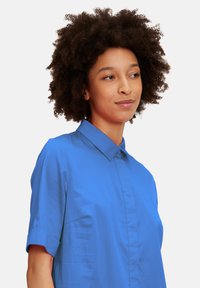 Betty Barclay MIT KNOPFLEISTE - Freizeitkleid - strong blue