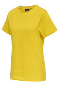 Gul bomulls t-shirt med kort ärm, rund halsringning och en avslappnad passform. Tyget ser slätt och enhetligt ut i strukturen.