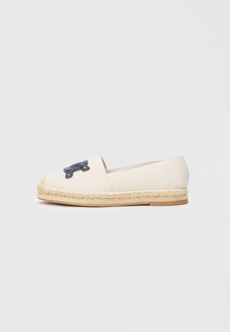 Zapatos sin cordones