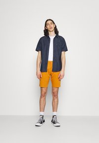 Levi's® Calções - yellows/oranges