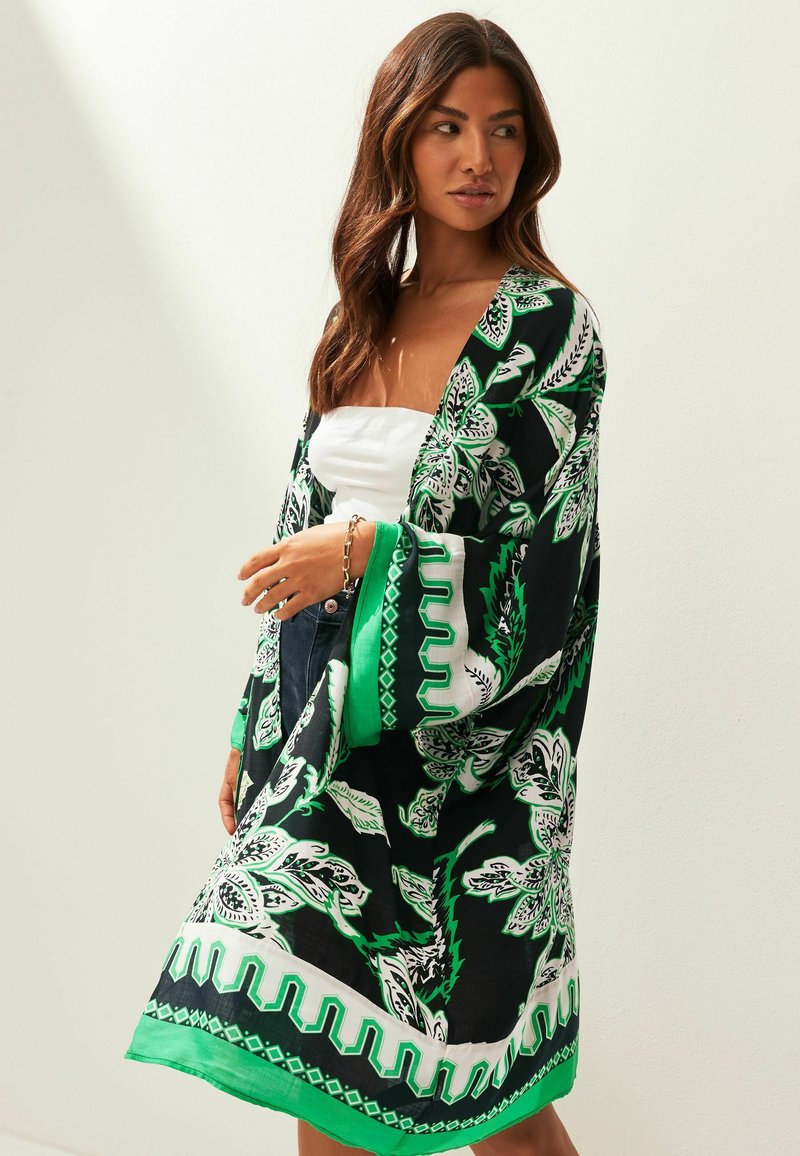 Next SPLICED LONGLINE KIMONO  - Viitta - black green leaf print