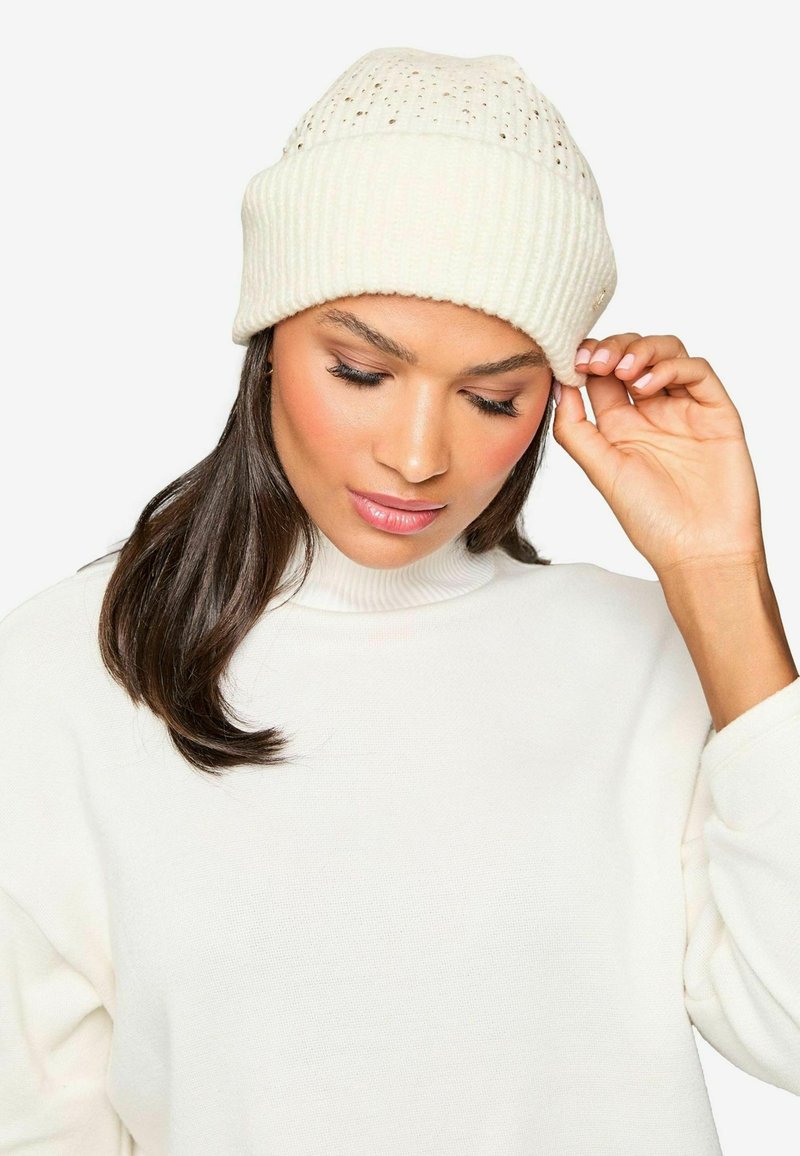 Lipsy COSY EMBELLISHED GEM - REGULAR FIT - Čepice - cream