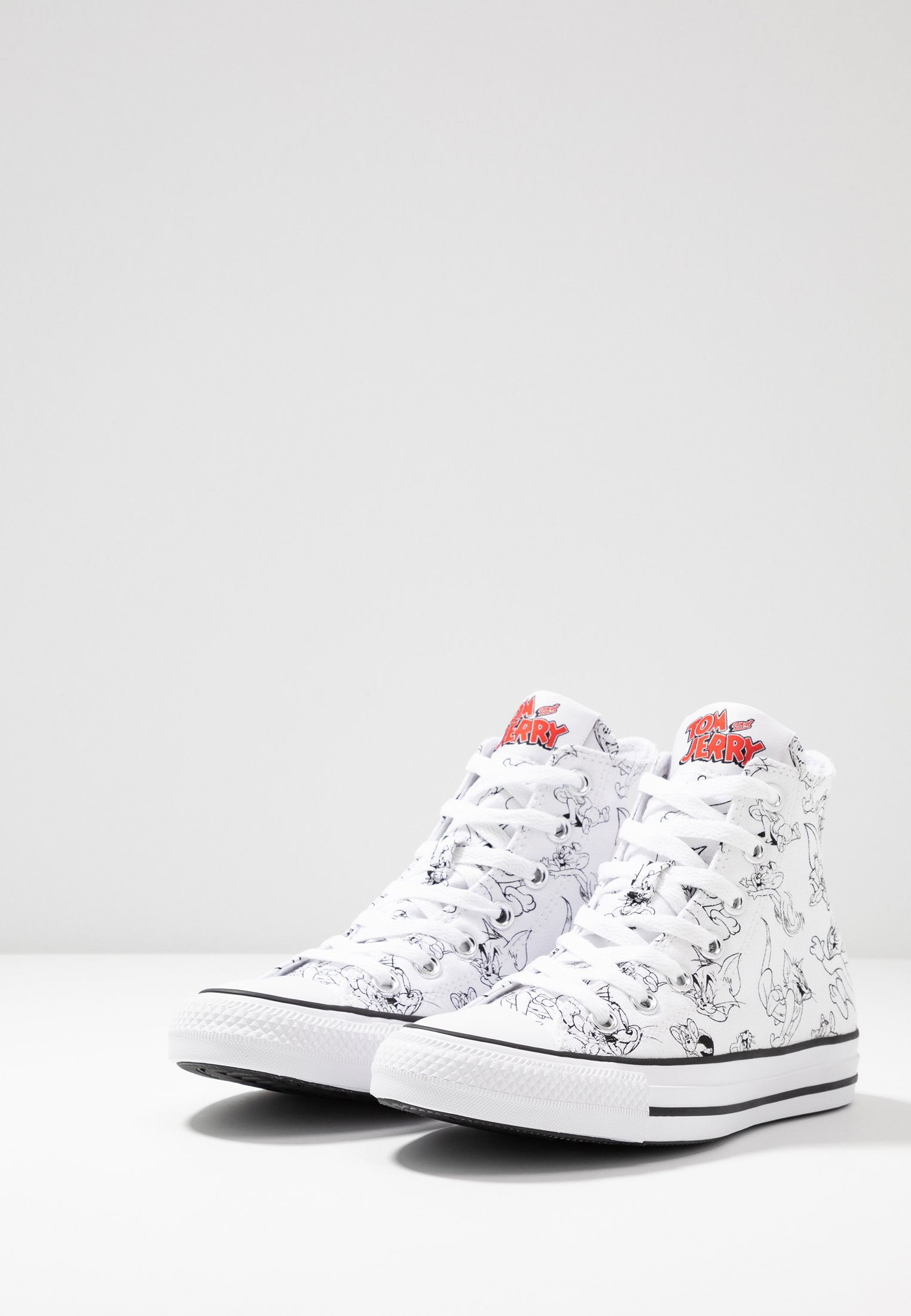 converse tom and jerry