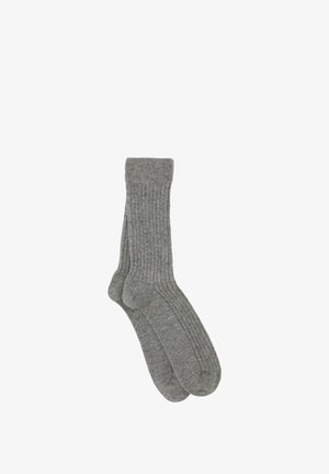 Grau gerippte Socken aus einem weichen Material, mit klassischem Design und verstärkter Ferse und Spitze, geeignet für den Freizeitgebrauch.
