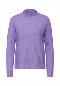 Pull léger violet en tricot doux. Il possède un col montant, des manches longues et un motif géométrique texturé sur le devant.