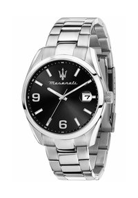 Zilveren roestvrijstalen horloge met een zwarte wijzerplaat, zilveren uuraanduidingen en een datumschaal. Voorzien van een metalen schakelarmband en een lunette met een logo.