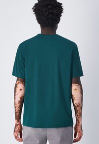 Champion ICONS CREWNECK WITH LARGE LOGO - Camiseta estampada - fir