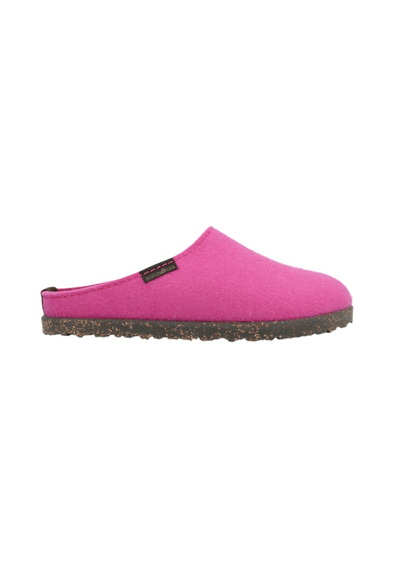Vilt slip-on klompen in felroze met een gestructureerd oppervlak en een bruin gespikkelde rubberen zool. Minimalistisch ontwerp zonder zichtbare hardware.