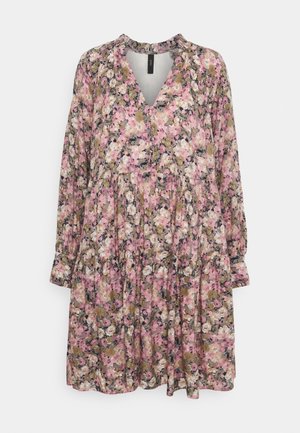 YAS Vestito casual - light pink