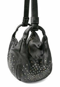 Borsa in pelle nera con un design morbido, dotata di chiusura a zip e un motivo di borchie metalliche lungo la base. Manici doppi.