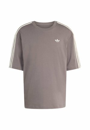 Szary bawełniany t-shirt z okrągłym dekoltem, krótkimi rękawami i trzema białymi paskami na ramionach. Małe białe logo na piersi.