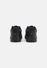 Tommy Hilfiger BASKET CORE - Joggesko - black