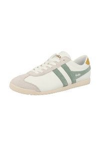 Sneakers bianchi con accenti in suede grigi e strisce verdi, suola in gomma texture e dettagli con logo dorato sulla linguetta e sul tallone.