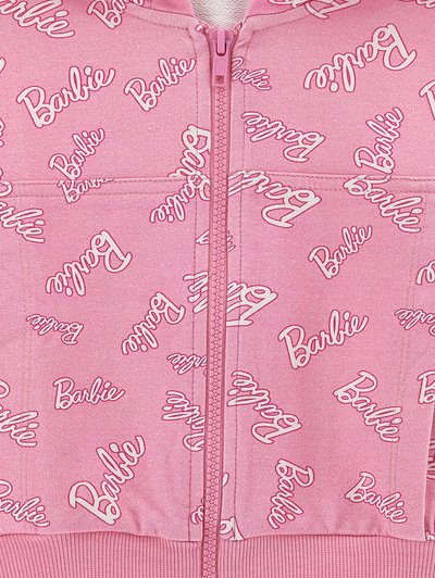 Felpa rosa con zip che presenta un design del logo "Barbie" ripetuto in diverse orientamenti. Tessuto morbido con polsini e vita a coste.