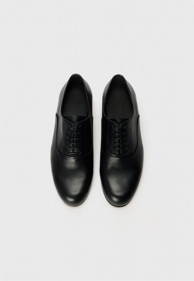 Filippa K DERBY - Derbies & Richelieus - black