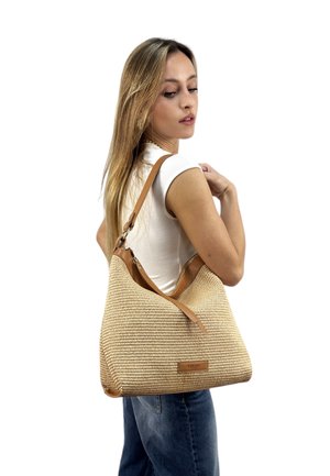 Las Mejores Ofertas En Carteras Y Bolsos Para Exterior De Lana De Color Beige Para Mujeres | EBay