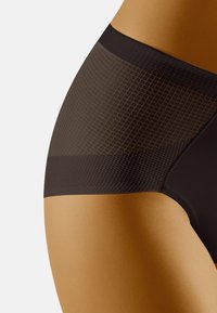 Hoge taille zwarte onderbroek met een getextureerd gaaspaneel en een gladde basis, voorzien van een strakke tailleband en minimale naden voor comfort.
