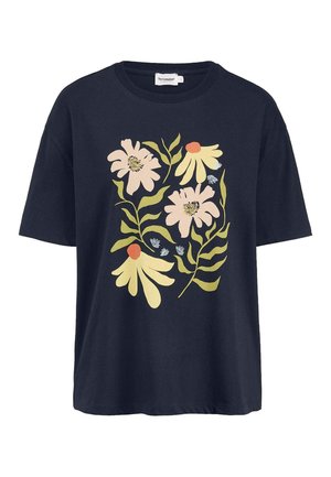 Marineblaue T-Shirt mit kurzen Ärmeln, pinkem und gelbem Blumenmuster und grünen Blättern auf der Vorderseite.
