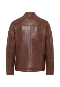 Braune Lederjacke mit glatter Textur, gesteppten Akzenten an den Schultern und einem Mandarin-Kragen. Rückansicht zeigt die Nahtdetails.