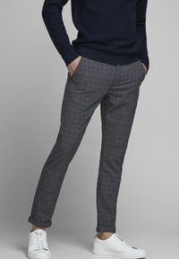 Jack & Jones Tygbyxor - black