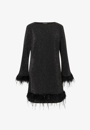 Schwarzes Glitzerkleid mit langen Ärmeln und gefiederten Manschetten. Die Textur ist glatt mit einem funkelnden Finish, was einen unverwechselbaren Look erzeugt.