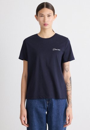 SCRIPT - Pamata T-krekls - evening blue