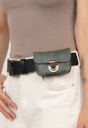 Gusti Leder, BAUCHTASCHE ESKIL - Gürteltasche - grün