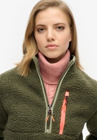 Superdry & Co OUTDOOR HALF ZIP  - Fleecetrøjer - dusty olive green