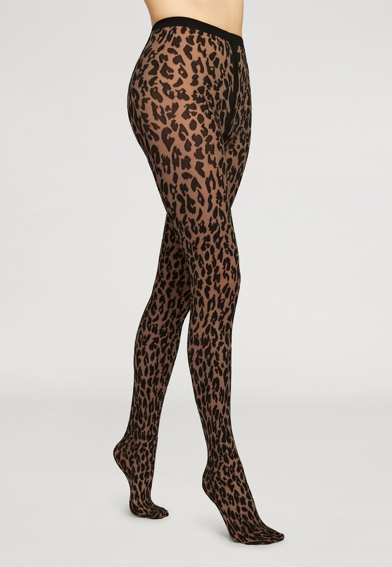 Leopardmønstret strømpebukser i gennemsigtig brun stof med en sort talje, der har en glat overflade og åben tå-design.