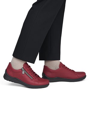 Rieker, RIEKER SCHNÜRSCHUHE 48901 - Trainers - red