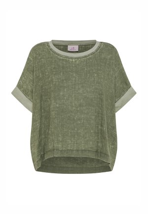 Løs pasform, kortærmet olivengrøn skjorte med rund halsudskæring og lysere grønne ombukke på ærmerne, en smule længere bagpå.