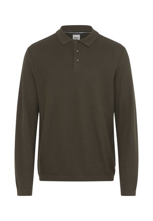 Polo a maniche lunghe di un verde oliva scuro con colletto a coste e patta con tre bottoni, visualizzato su uno sfondo bianco.