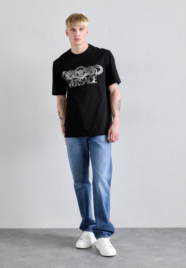 COMPACT MEDUSA ON CHAIN PRINT - Print T-shirt3