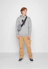 CLOSURE London HEART HOODY - Camisola - grey