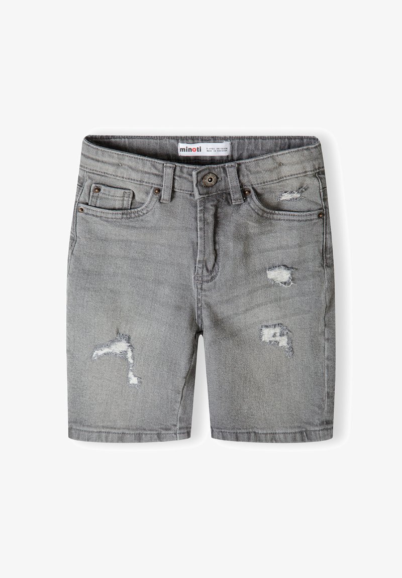 Shorts de mezclilla gris con un diseño clásico, detalles desgastados, bordes deshilachados y un estilo de cinco bolsillos.