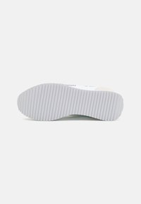 EA7 Emporio Armani VINTAGE UNISEX - Sapatilhas - white/black