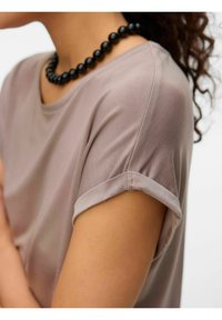 Vero Moda VMAVA - Βασικό μπλουζάκι - moon rock