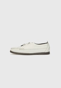 ARGILA NAUTIC GRAINY - Chaussures bateau - white/dark brown