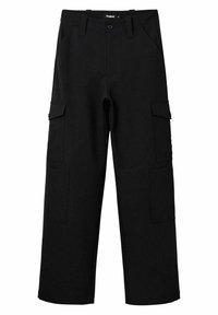 Schwarze Cargo-Hose mit lockerer Passform, ausgestattet mit zwei Fronttaschen und zwei seitlichen Schultertaschen. Hergestellt aus strapazierfähigem Stoff mit glatter Textur.