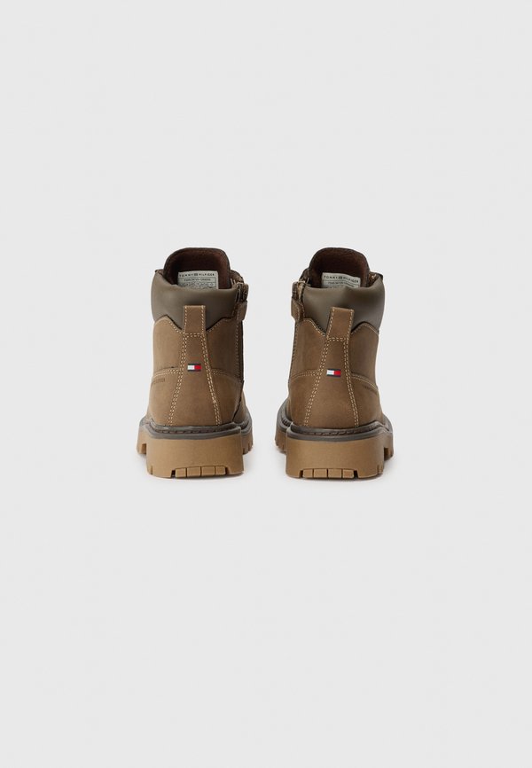 BERTRAM UNISEX – Schnürstiefelette