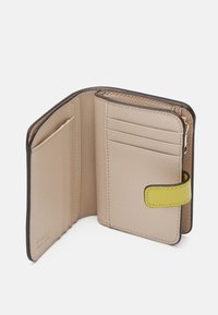 Furla CAMELIA COMPACT WALLET - Punge - honey/ballerina