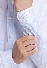 Lindbergh TECHNICAL STRIPED - Camicia elegante - white