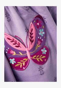 Nepasirinkta, purple