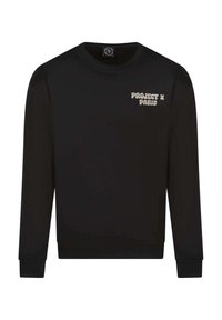 Sudadera negra con cuello redondo, mangas largas y puños de canalé; presenta el logo "PROJECT X PARIS" en color claro en la parte delantera.