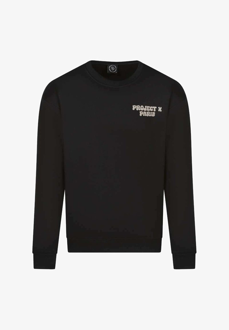 Sudadera negra con cuello redondo, mangas largas y puños de canalé; presenta el logo "PROJECT X PARIS" en color claro en la parte delantera.